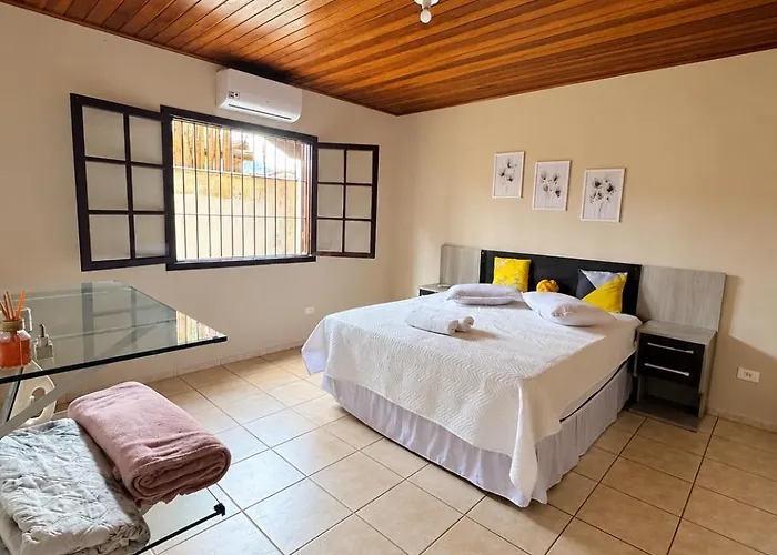 Casa Saíra de lenço- Conforto de dois dormitórios Ubatuba